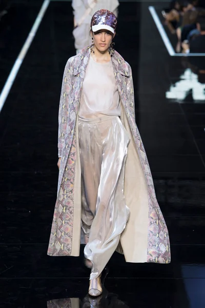 Look 27
